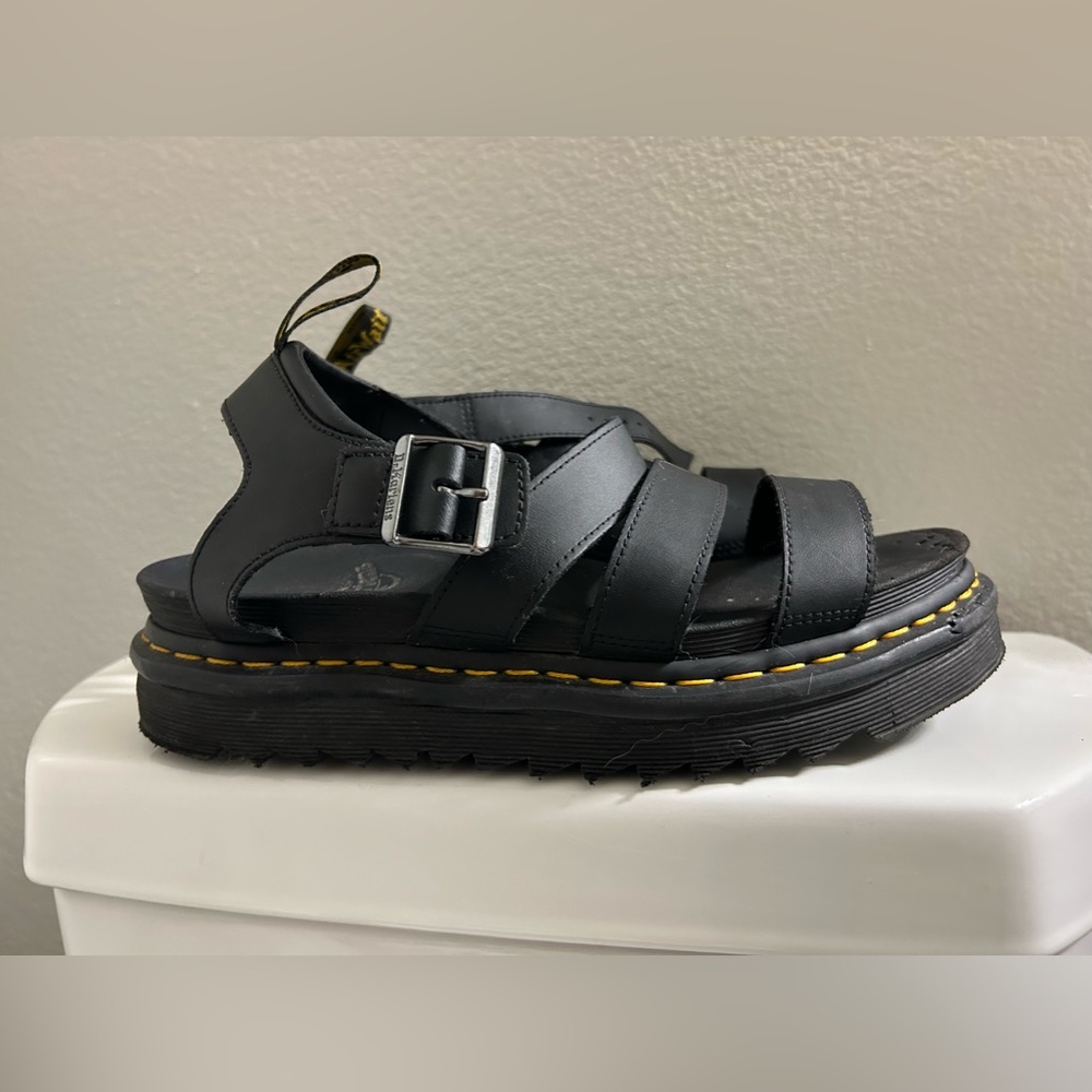 D R. MARTENS BLAIRE PLATFORM SANDAL - WOMEN'S